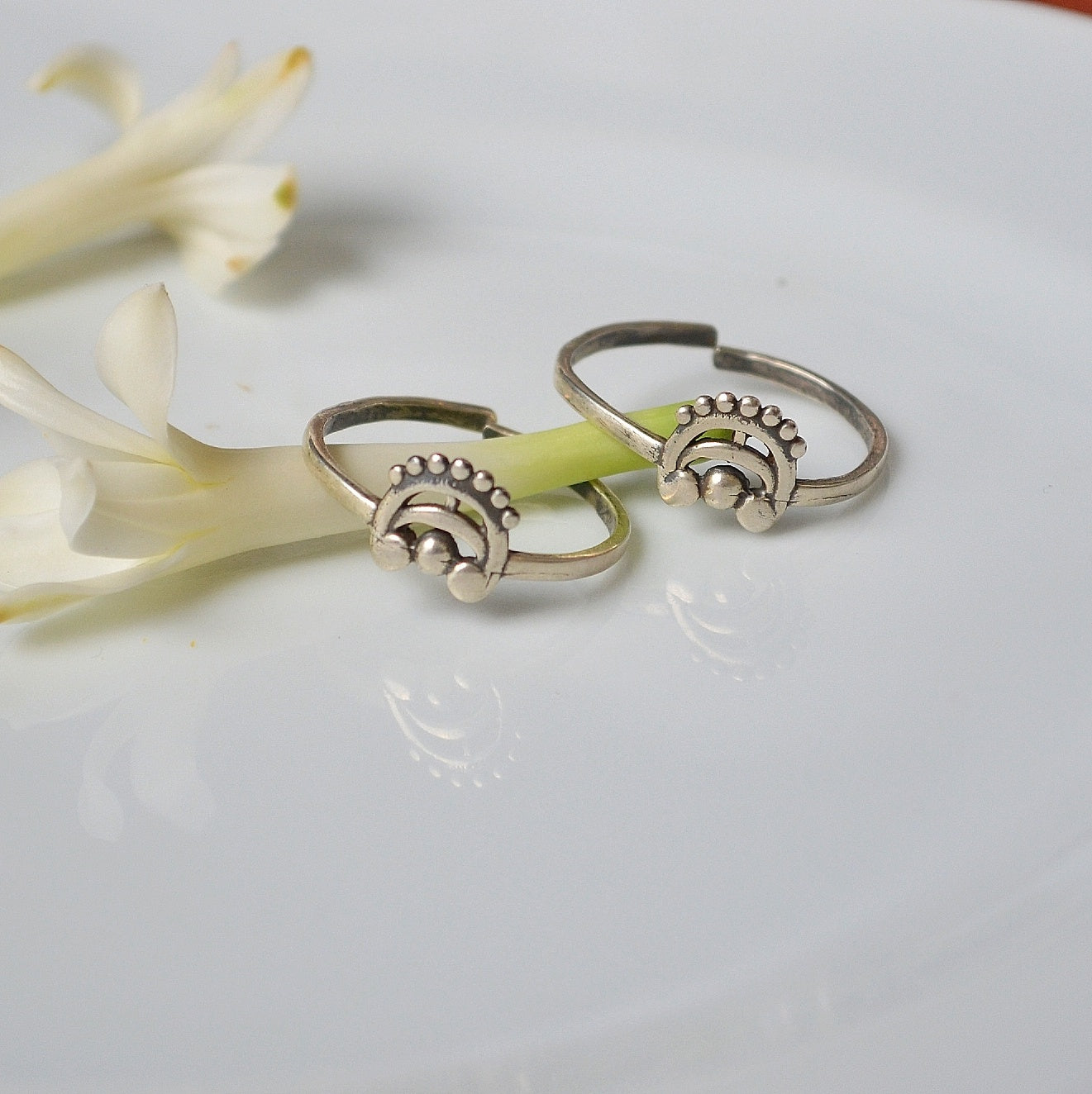 Toe Rings: మోడ్రన్‌ 'మెట్టెల' సవ్వడి | modern toe rings for married women  in telugu